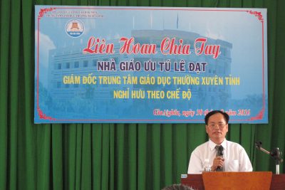Liên hoan chia tay nhà giáo Ưu tú Lê Đạt nghỉ hưu theo chế độ
