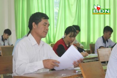 54 tuổi vẫn dự thi THPT Quốc gia